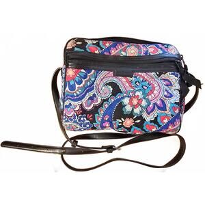 🌟 Vera Bradley Hipster Crossbody – Retired Vibrant Paisley Print 🌟